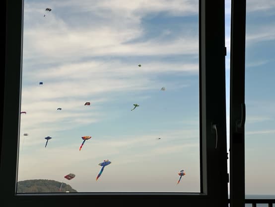 #FensterFreitag #Drachenfestival #Travemuende