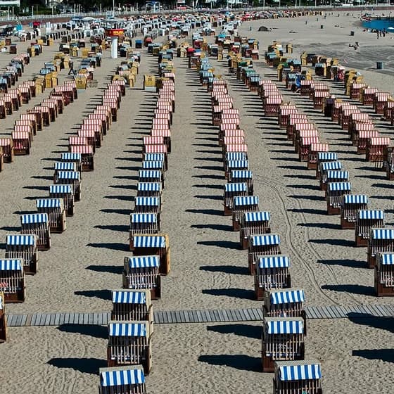 Am Ostseestrand findet sich dann doch noch ein letzter Hinweis auf die vergangene deutsche Gruendlic